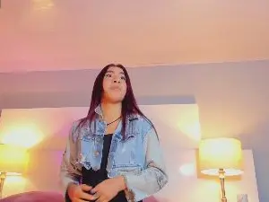 Cam4 Sex Chat of Lyaa_sweet