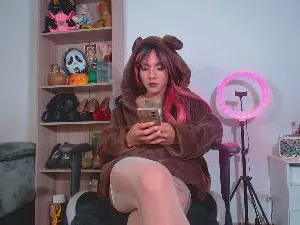 Cam4 Nude Webcam of bella_darckmor