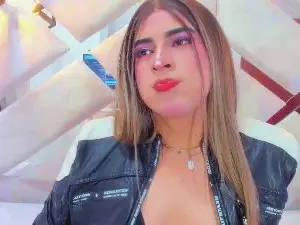 Cam4 Adult Video Chat of Cami_rouxx