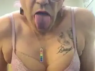 Camsoda Nude Webcam of sapphicfootslut