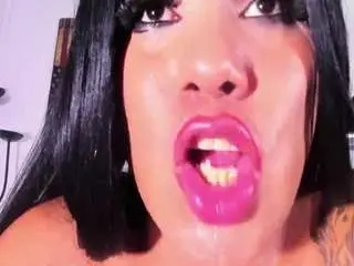 Camsoda Private Sex Chat of robertagutierrez