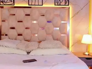 Camsoda Free Live Porn of queenmiranda4