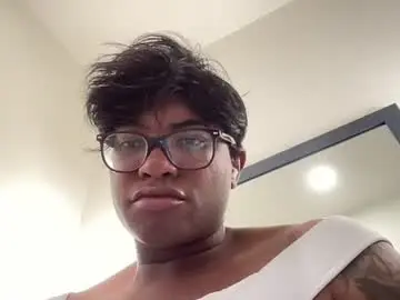 Chaturbate Live Sex Cam of sissyblkgoddess858860