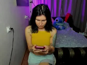 Chaturbate Live Porn of monica_elder