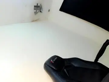 Chaturbate Live Sex Cam of yumi_lovex