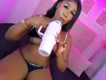 Chaturbate Sex Cam of annie_dolce_