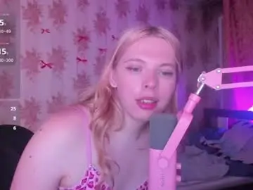 Chaturbate Watch Live Sex Cams of cutie_bambi_