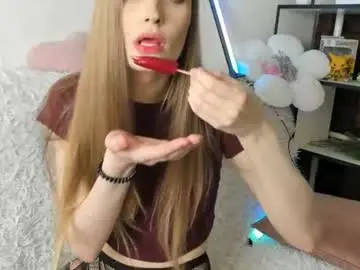Chaturbate Live Sex Cam of runeblossom