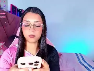 Chaturbate Free Live Porn of ely_w1