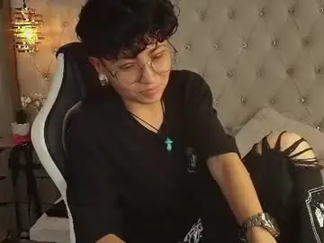 Chaturbate Live Porn of ian_mathias