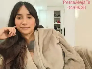 Chaturbate Free Porn Cam of petitealejats