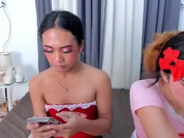 Chaturbate Free Live Porn of hugecock_pretty123