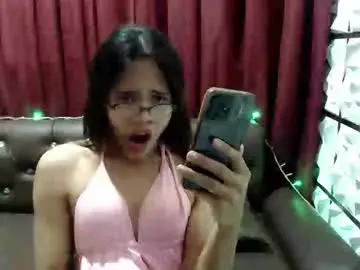 Chaturbate Live Sex Cam of kristine_fox
