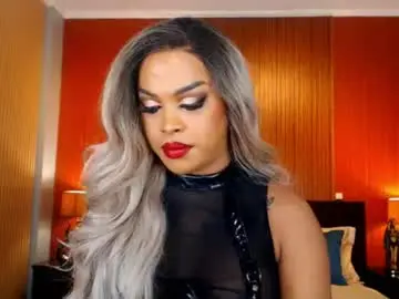 Chaturbate Watch Live Sex Cams of urmajestytyra