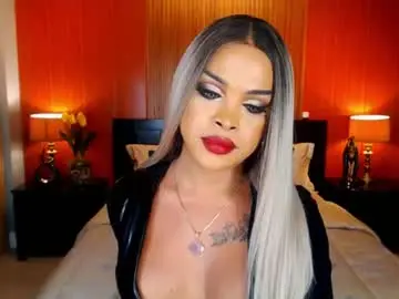 Chaturbate Live Sex Cam of urmajestytyra