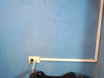 Chaturbate Adult Video Chat of ariana_queen_hugecock69