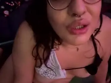 Chaturbate Best live sex cam show of rattlesnakebitch