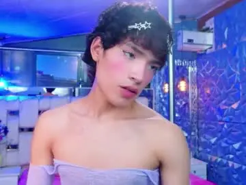 Chaturbate Live Sex Cam of isaacnova