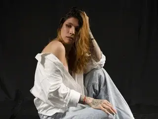 Streamate Free Porn Cam of JessieGarvet19