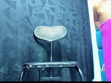 Stripchat Sex Cam of monsterdick_22cm