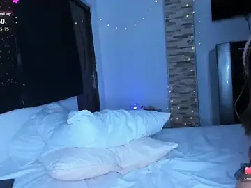 Stripchat Free Porn Cam of liia_collins_