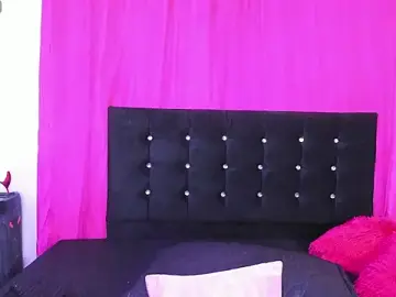 Stripchat Sex Cam of cutenaked_8