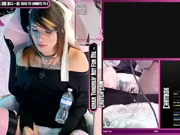 Stripchat Live Sex Cam of xxunholymusexx