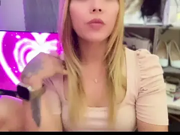 Stripchat Adult Webcams of hannaBaby_lisyos11