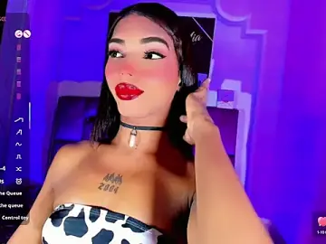 Stripchat Live Sex Cam of Mia_Castro_xx