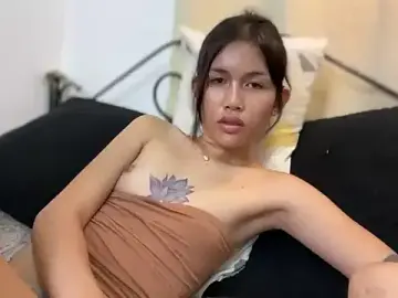 Stripchat Watch Live Sex Cams of Larathegr8t