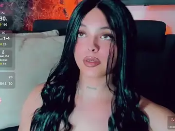 Stripchat Free Porn Cam of Emmaa_Saenz_