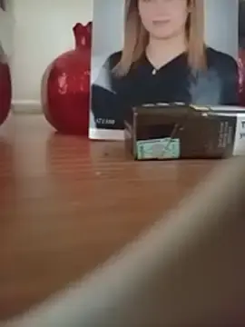Stripchat Live Sex Cam of ceyzamelonin