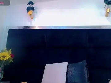 Stripchat Adult Webcam of princessrainbowx