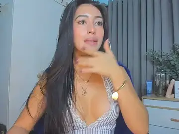 Stripchat Sex Cam of Jasmine_Elcock