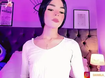 Stripchat Sex Chat of Amira_Ember