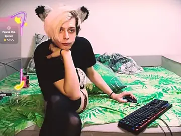 Stripchat Sex Cam of Littlepinkcat