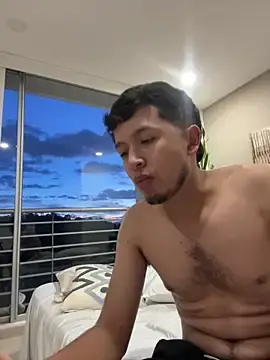 Stripchat Free Live Porn of Julian_victoriacollins