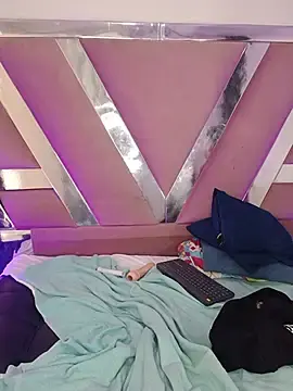 Stripchat Adult Webcam of CataliinaSanttana