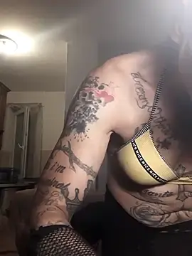 Stripchat Watch Live Sex Cams of SHARONLATINITALY