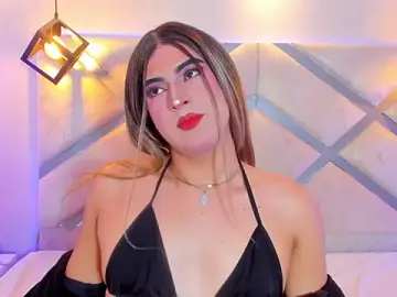 Stripchat Free Porn Cam of cami_rouxx