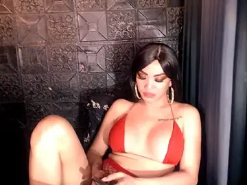 Stripchat Adult Webcam of ASIANHOTTIE_69