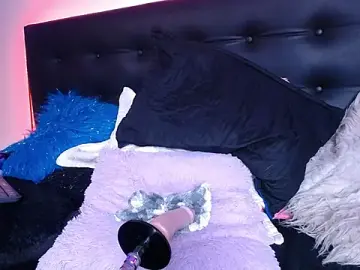 Stripchat Nude Webcam of SeleneMore