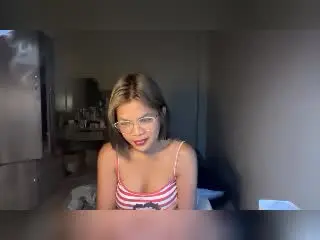 Xlovecam Nude Webcam of YourBestGirlX